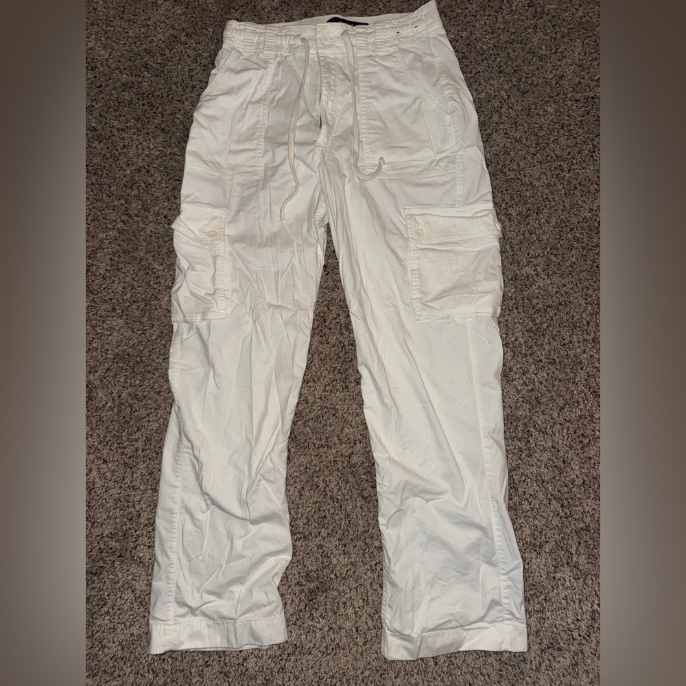 Hollister Women’s Crisp White Cargo Pants